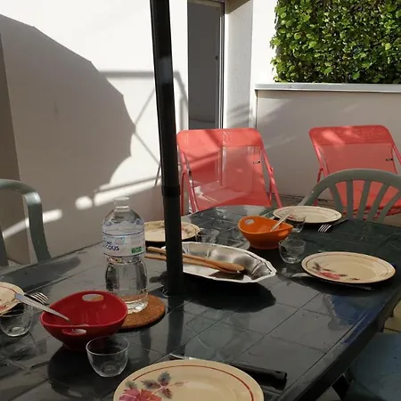 La Mariniere Apartment *